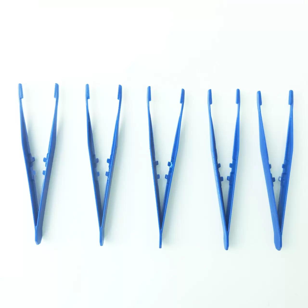 Plastic Tweezers 11cm. 5 pack